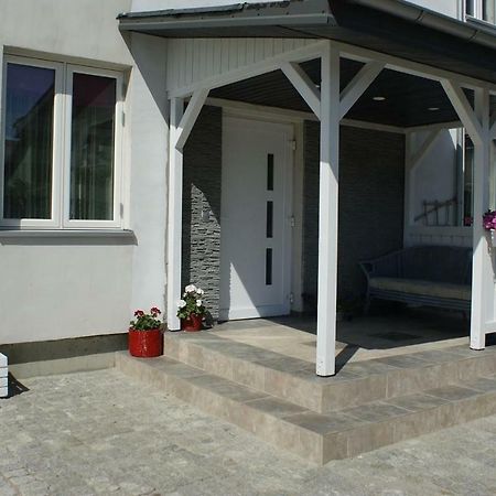 Pokoje Goscinne U Znajomej Darlowo Exterior photo